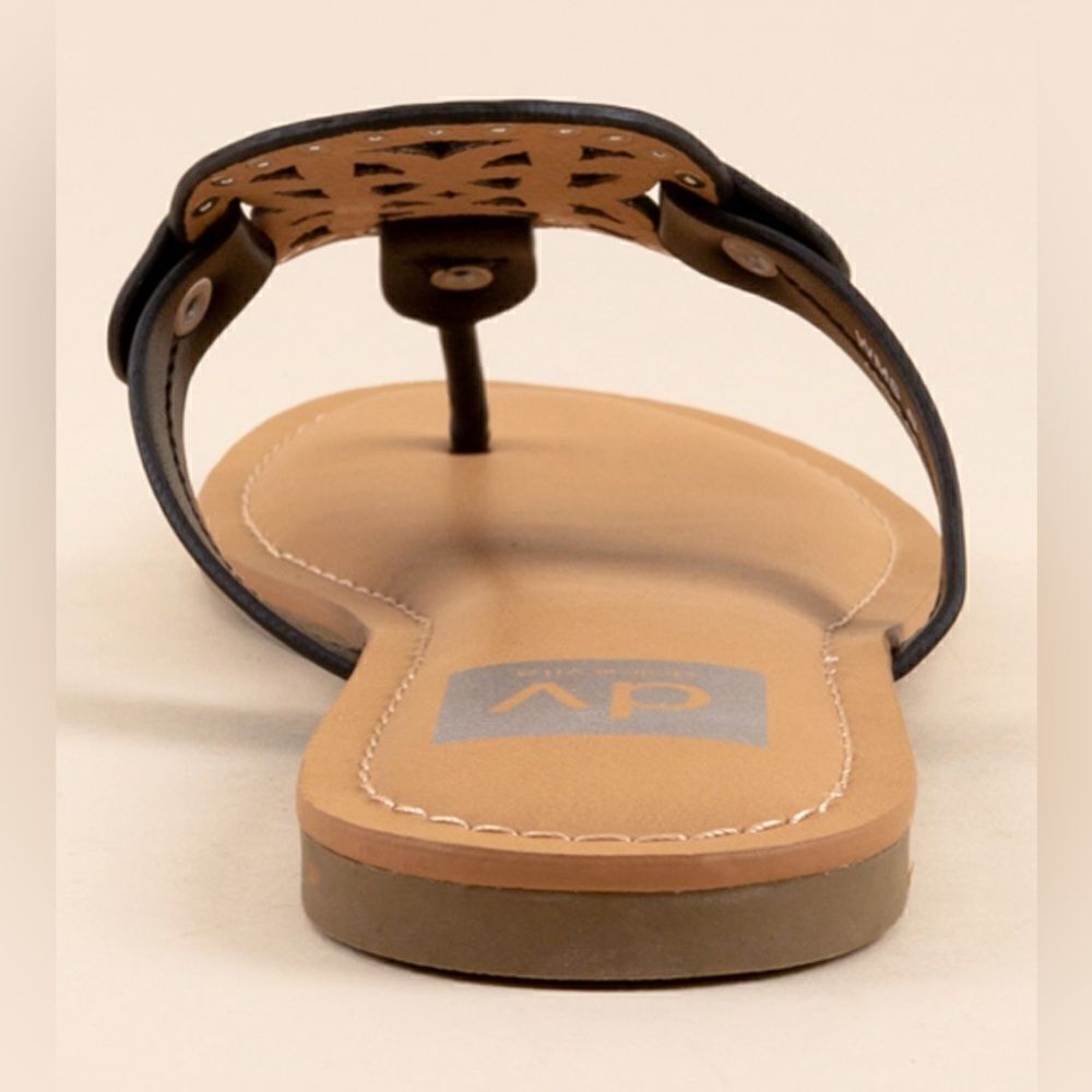 NWT DV by Dolce Vita Women’s Medallion Black Thong Flip Flop Sandals - Size 6 - Picture 7 of 9